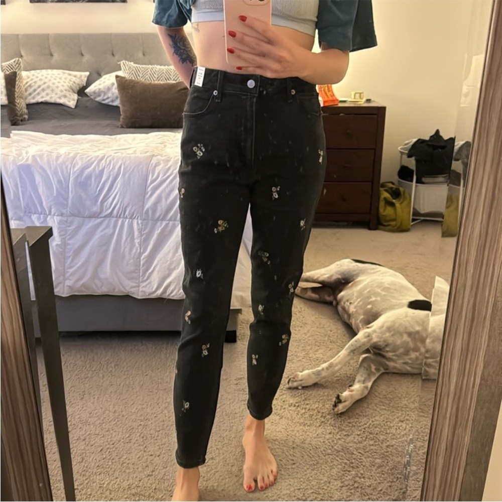 Worn once. With embroidered detail jeans.